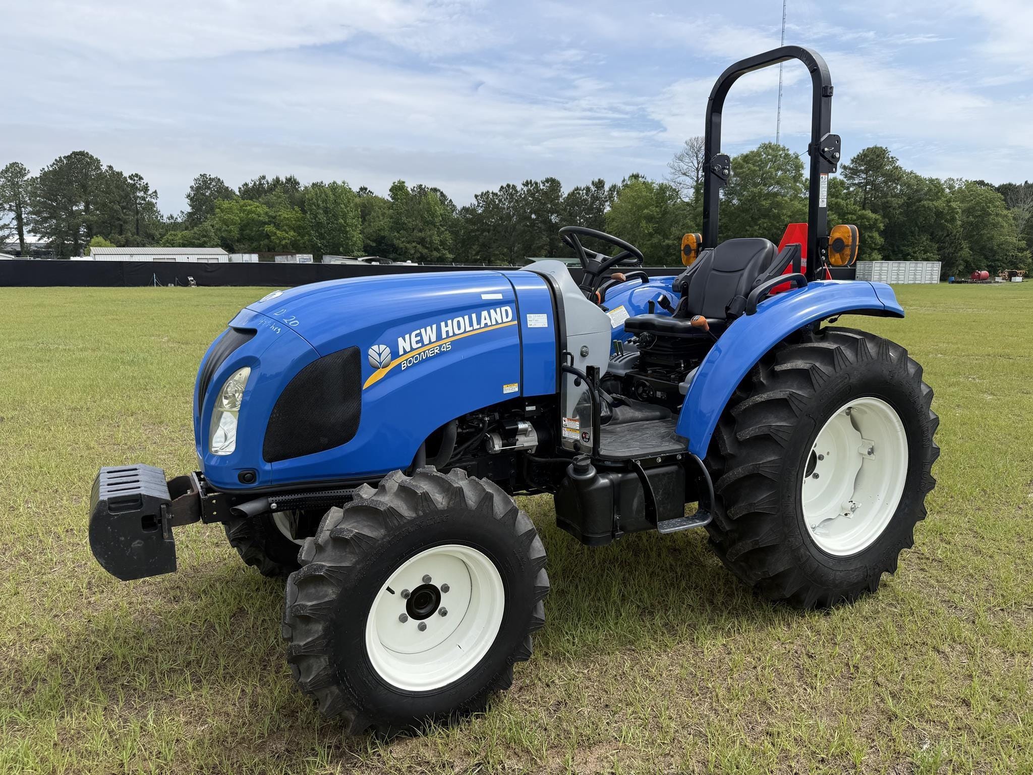 2022 New Holland Boomer 45 Equipment Image0