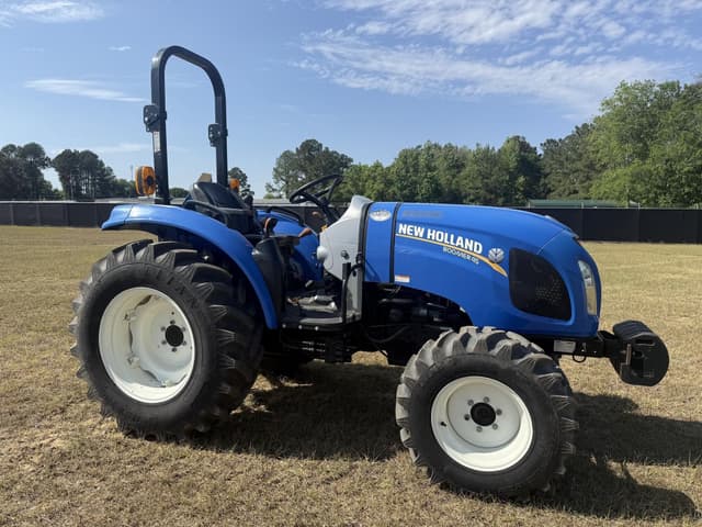 Image of New Holland Boomer 45 equipment image 4