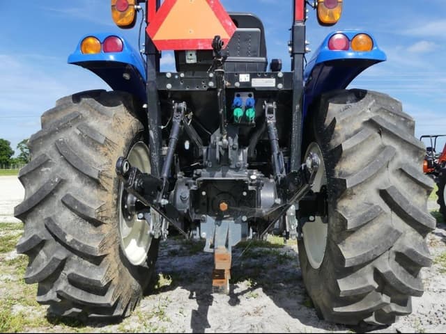 Image of New Holland Boomer 45 equipment image 4