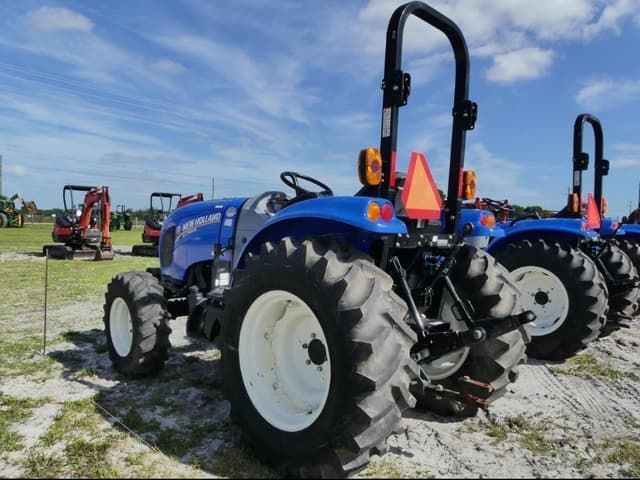 Image of New Holland Boomer 45 equipment image 2