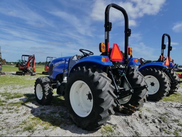 Image of New Holland Boomer 45 equipment image 2