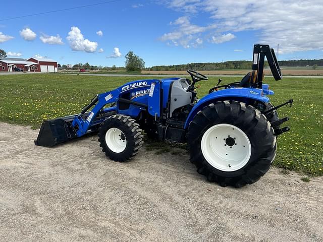 Image of New Holland Boomer 55 equipment image 2