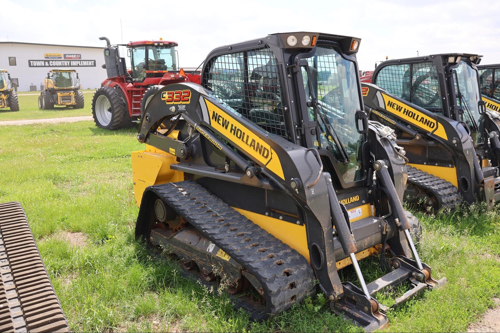 2022 New Holland C332 Equipment Image0