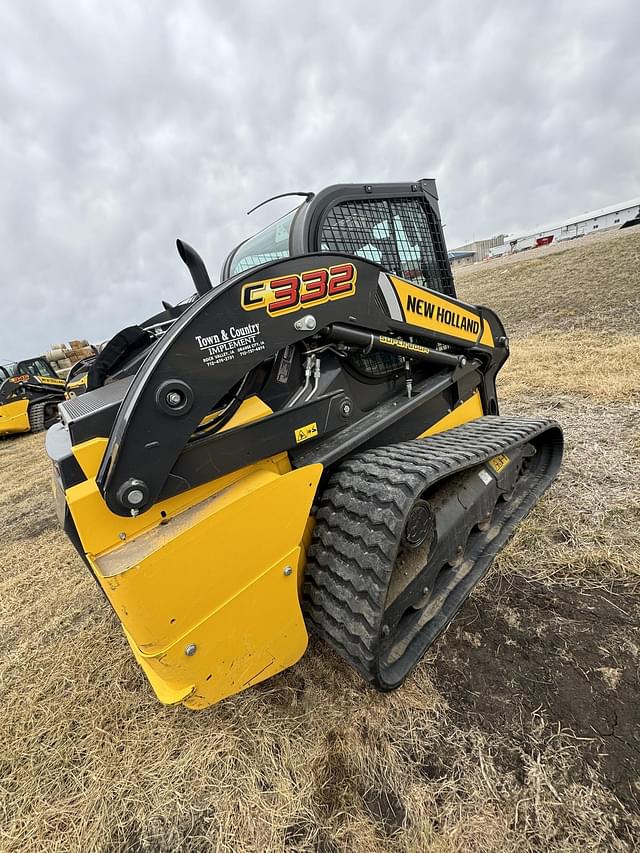 Image of New Holland C332 equipment image 1