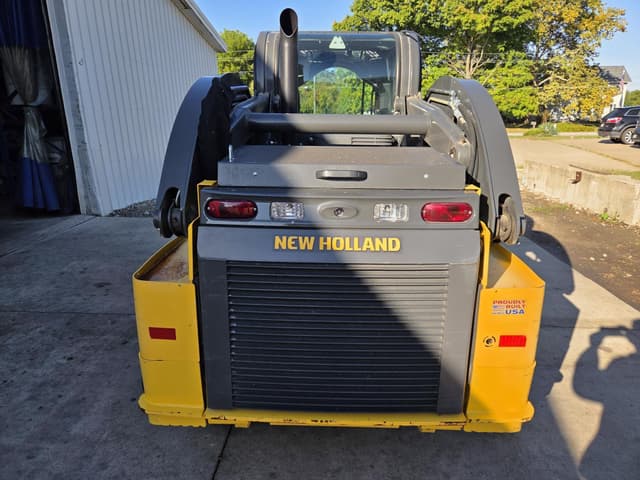 Image of New Holland C332 equipment image 3