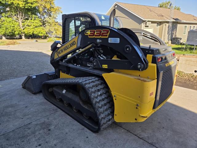 Image of New Holland C332 equipment image 2