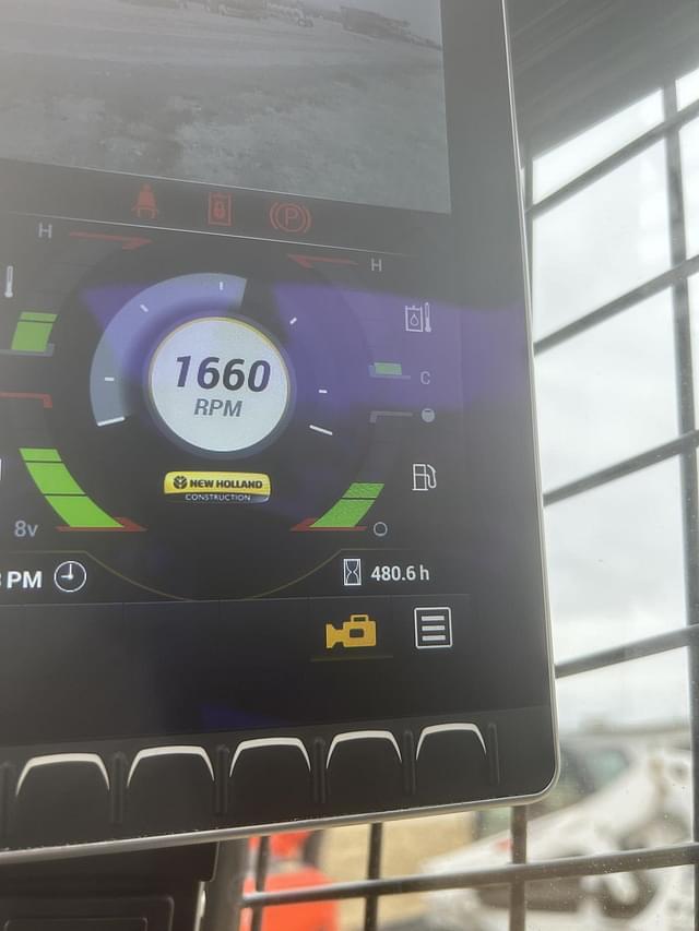 Image of New Holland C332 equipment image 4
