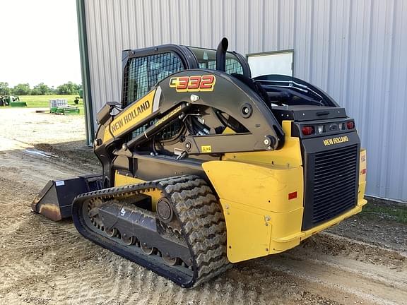 Image of New Holland C332 equipment image 2