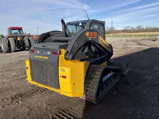 Image of New Holland C332 equipment image 3