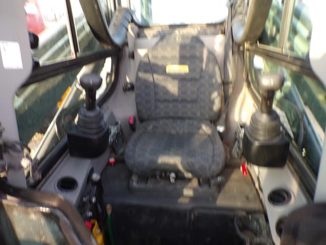 Image of New Holland C345 equipment image 3