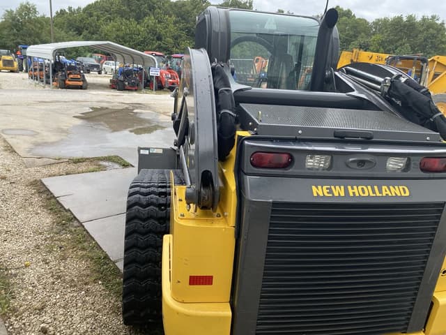 Image of New Holland C345 equipment image 4