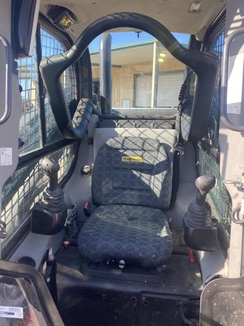 Image of New Holland C345 equipment image 4