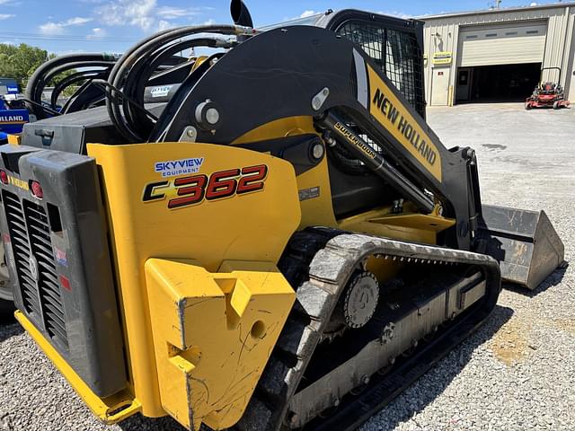 Image of New Holland C362 equipment image 4