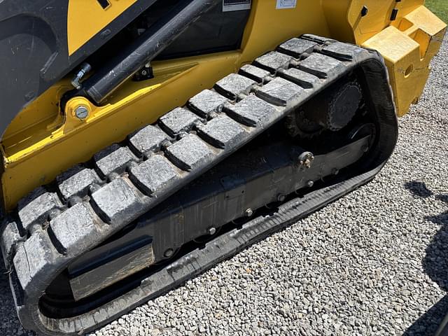 Image of New Holland C362 equipment image 1