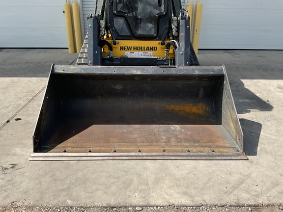 Image of New Holland C362 equipment image 3