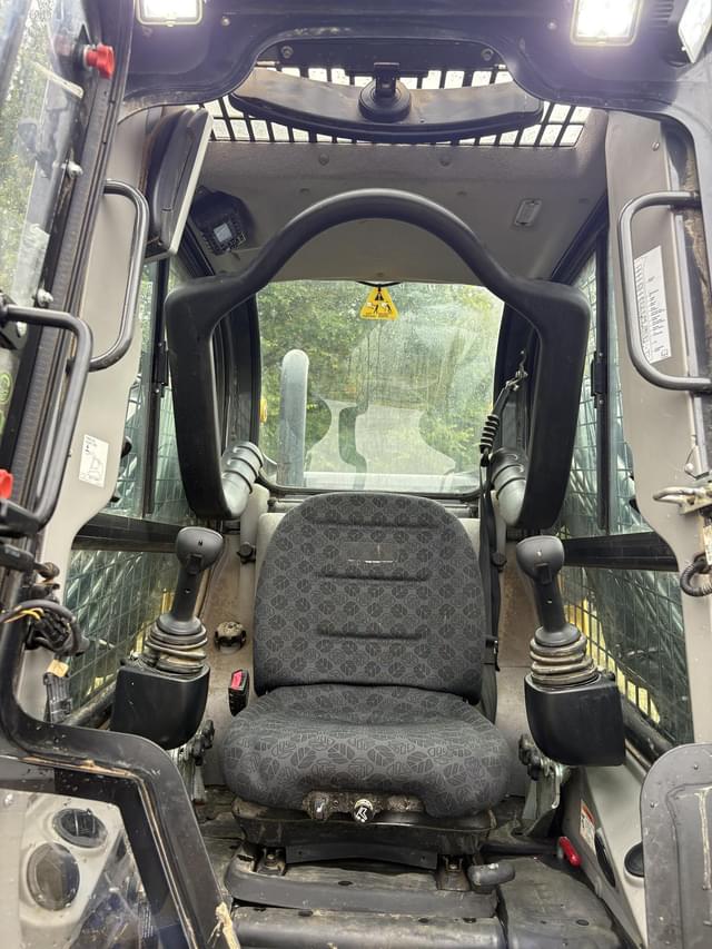Image of New Holland C362 equipment image 2