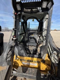 Image of New Holland C362 equipment image 3