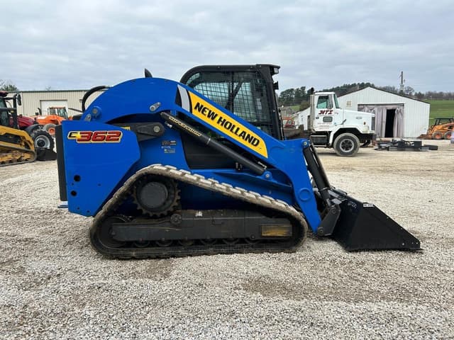 Image of New Holland C362 equipment image 4