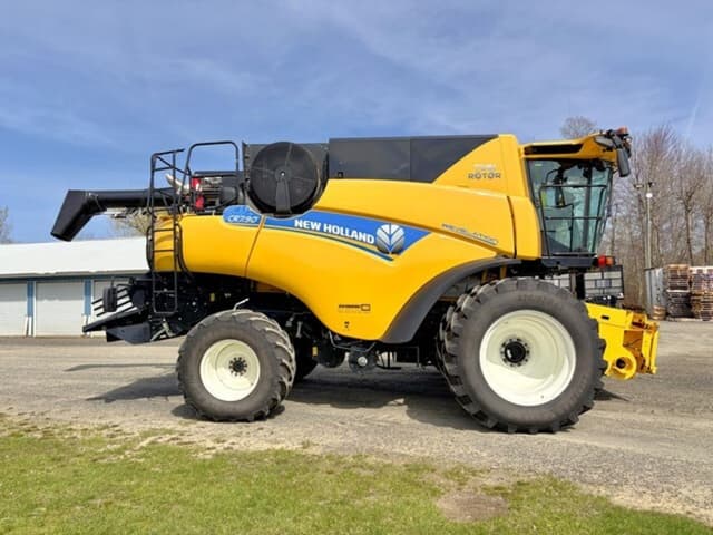 Image of New Holland CR7.90 equipment image 3