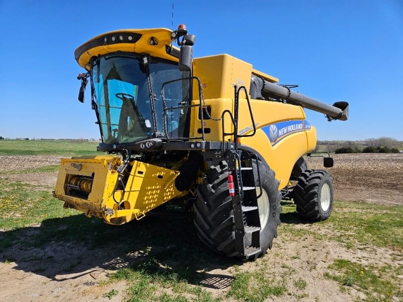 2022 New Holland CR7.90 Equipment Image0