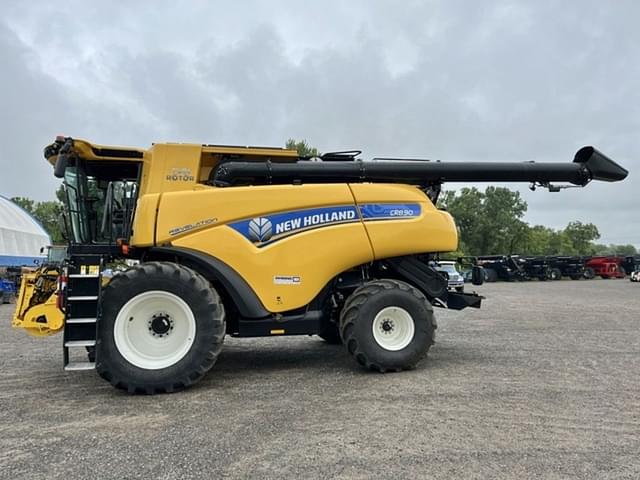 Image of New Holland CR8.90 equipment image 3