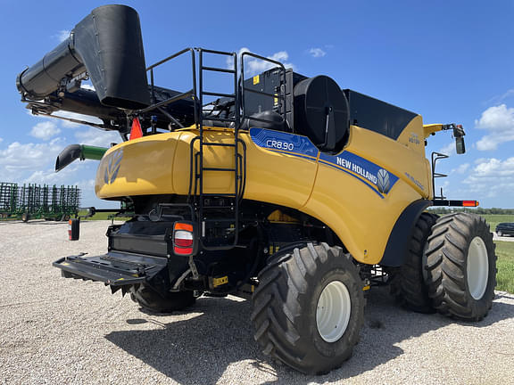 Image of New Holland CR8.90 equipment image 4