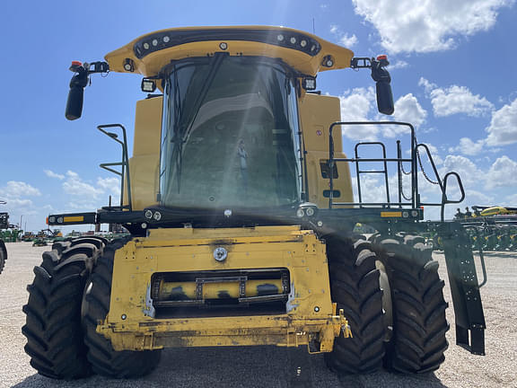 Image of New Holland CR8.90 equipment image 1