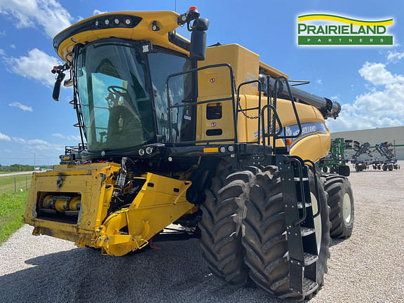 Image of New Holland CR8.90 Primary image