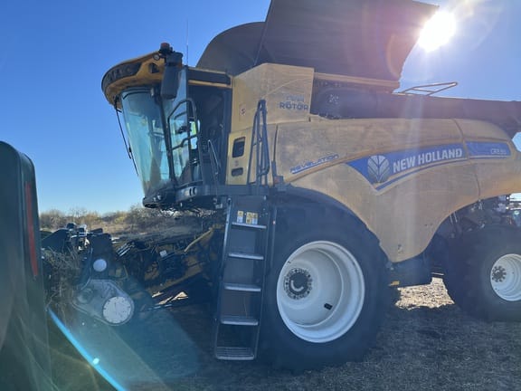 2022 New Holland CR8.90 Equipment Image0