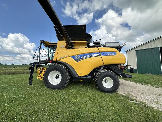 Image of New Holland CR8.90 equipment image 1