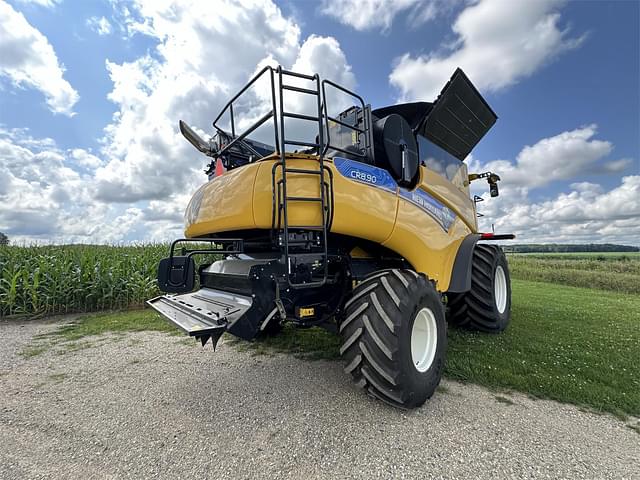 Image of New Holland CR8.90 equipment image 4