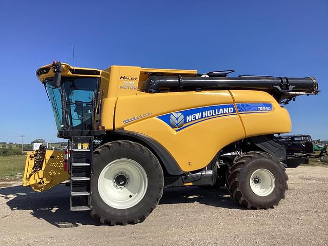 Image of New Holland CR8.90 equipment image 1