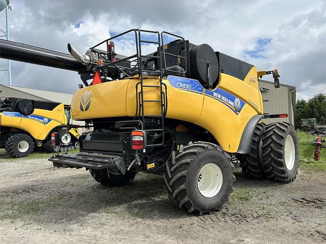 Image of New Holland CR8.90 equipment image 3