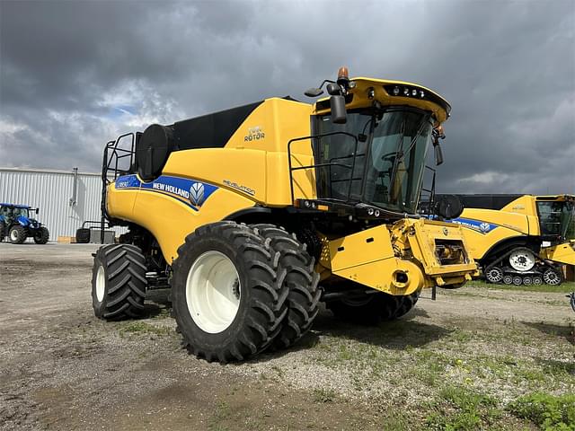 Image of New Holland CR8.90 equipment image 4