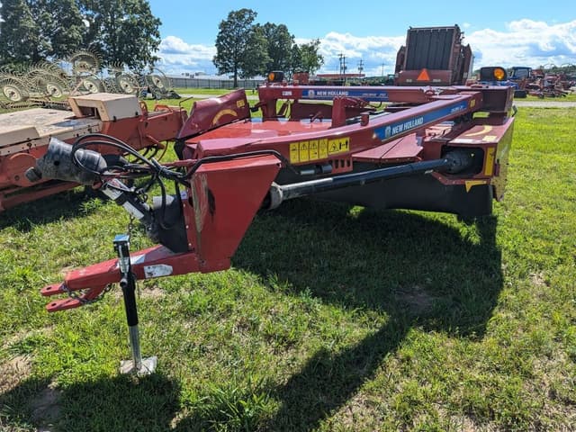 Image of New Holland 210 equipment image 2