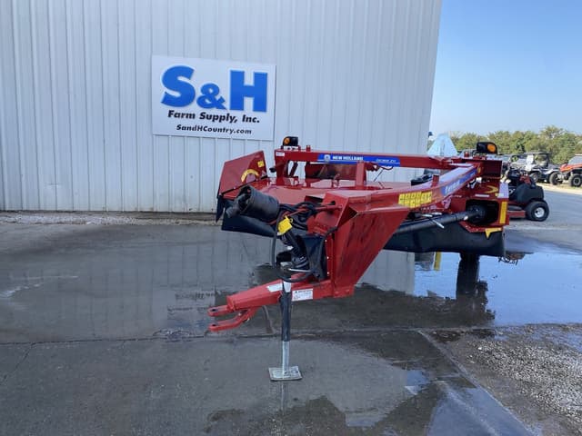 Image of New Holland 210 equipment image 2