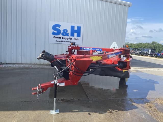 Image of New Holland 210 equipment image 4