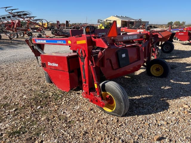 Image of New Holland 210 equipment image 2