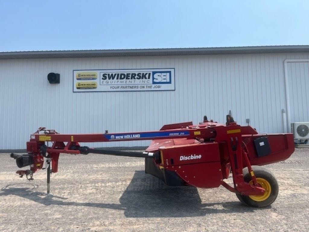 2022 New Holland 210 Equipment Image0
