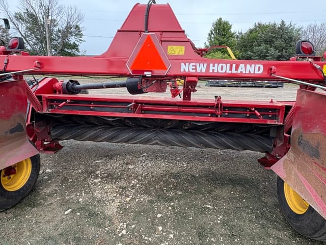Image of New Holland 316 equipment image 4
