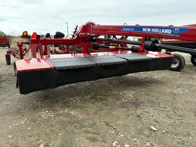Image of New Holland 316 equipment image 2