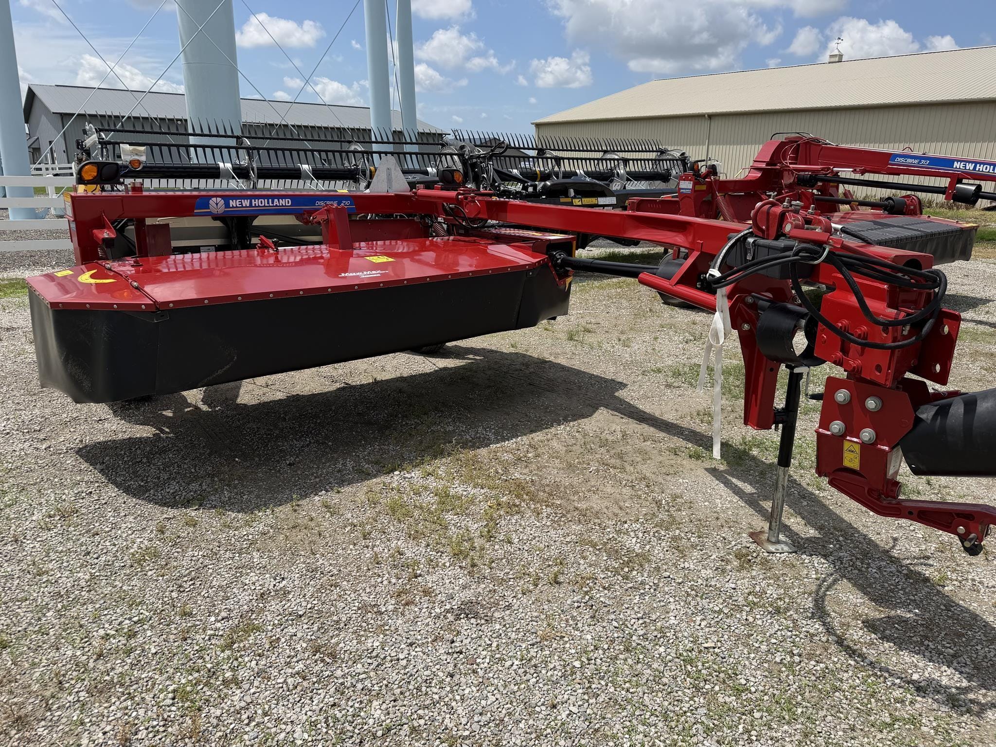 2022 New Holland 210 Equipment Image0