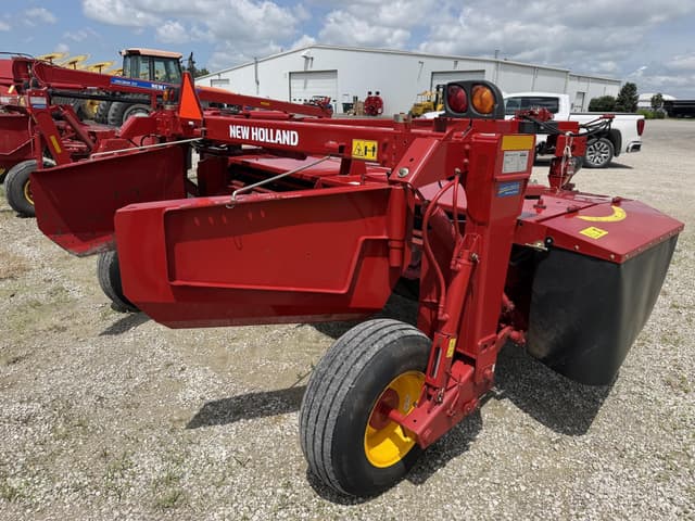 Image of New Holland 210 equipment image 4
