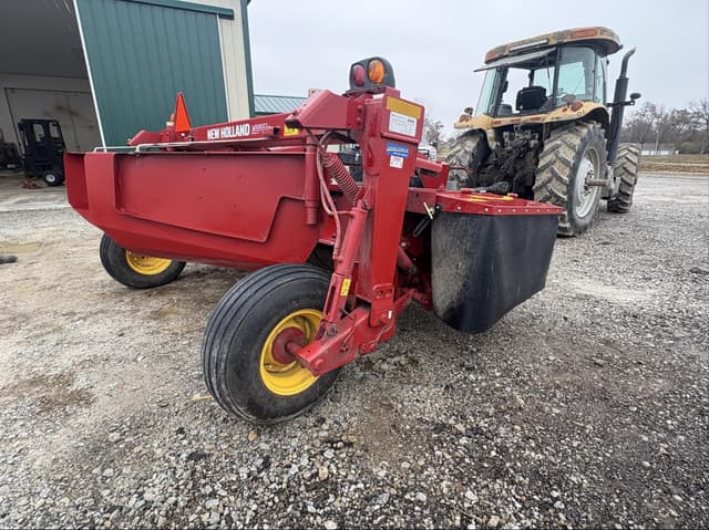 Image of New Holland 210 equipment image 3