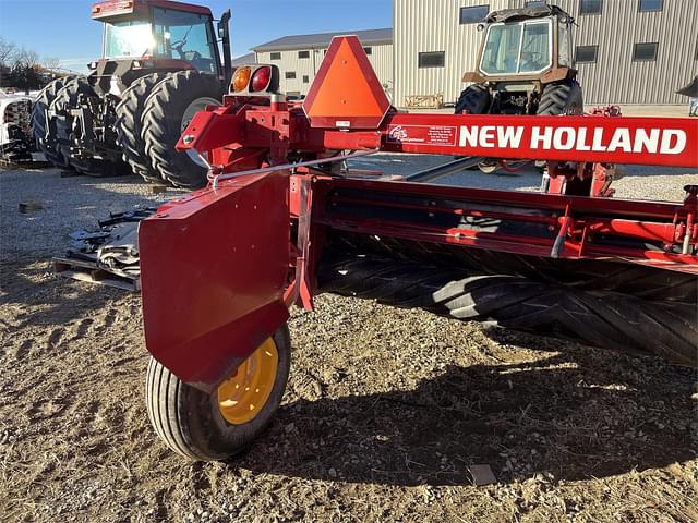 Image of New Holland Discbine 210 equipment image 3