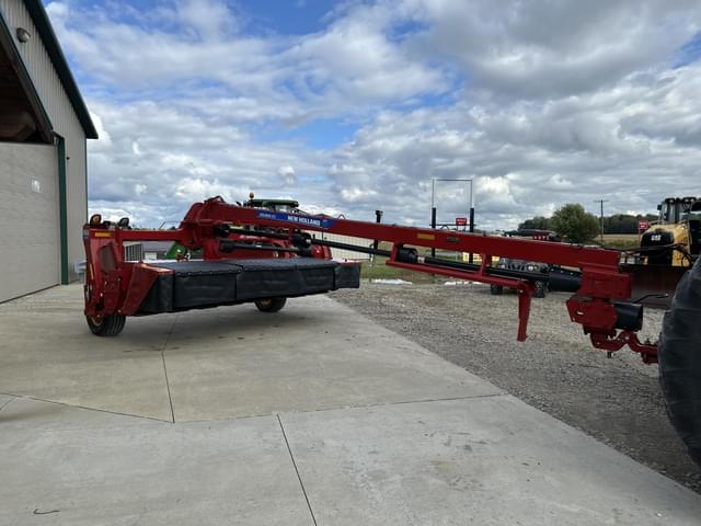 Image of New Holland 313 equipment image 4