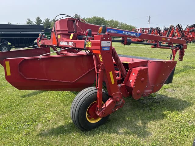 Image of New Holland 313 equipment image 4