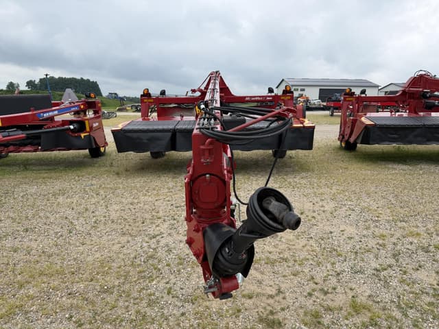 Image of New Holland 313 equipment image 2