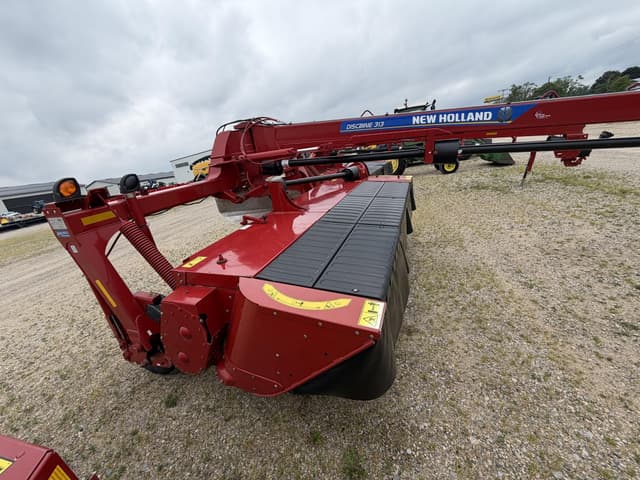 Image of New Holland 313 equipment image 1