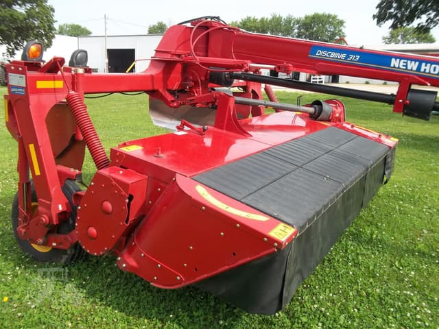 Image of New Holland 313 equipment image 4